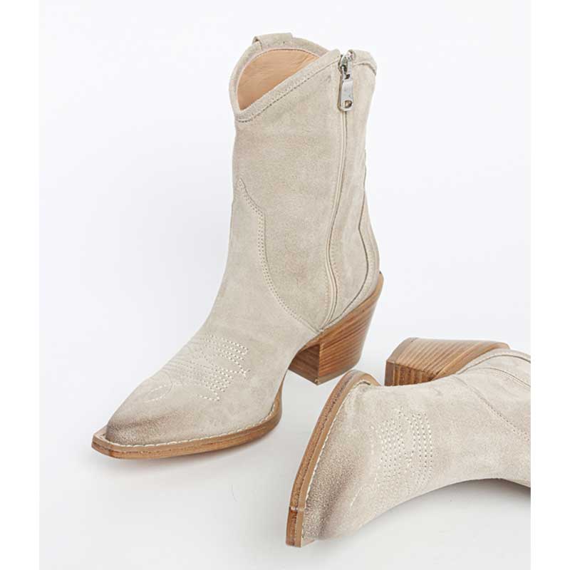 Bukela Elva Suede Boots Lys Sand - J BY J Fashion