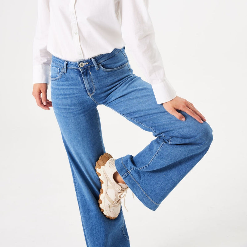 Garcia 249-7237 Celia Wide Fit Jeans Medium Used