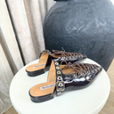 J By J E0519 Varnish Sandals Black
