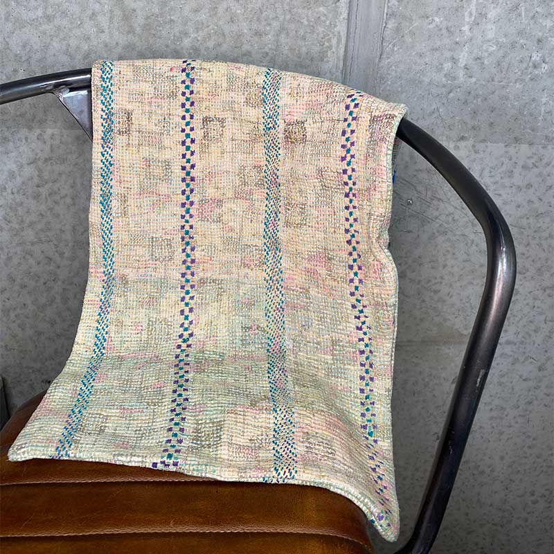 J BY J KANTHA SARI CUSHION NO. 02 35 X 60 CM GRØN