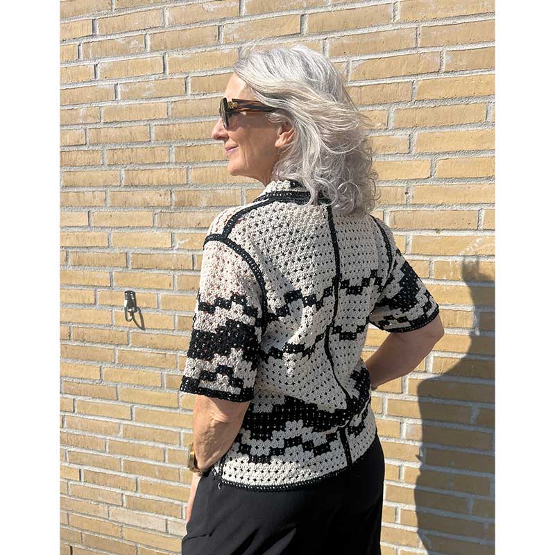 J by J 38030 Cardigan Black