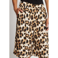 Munthe Uama Leopard Long Shorts Mocca