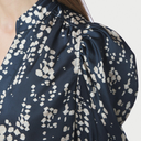 Neo Noir Roella Scatter bluse i navy-3