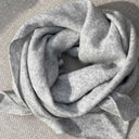 ROSAS R-22 CASHMERE SMALL SCARF LYSEGRÅ