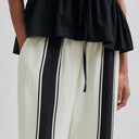 Second Female Lie Trousers White Alyssum