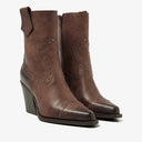 Via Vai Gioia Brass Boots Dark Brown - J BY J Fashion
