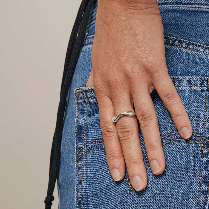 ENAMEL AGNETE SMALL RING SØLV-fra-ENAMEL-hos-J BY J Fashion