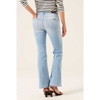 GARCIA 245 - 6682 CELIA FLARE JEANS LYSEBLÅ-fra-GARCIA-hos-J BY J Fashion