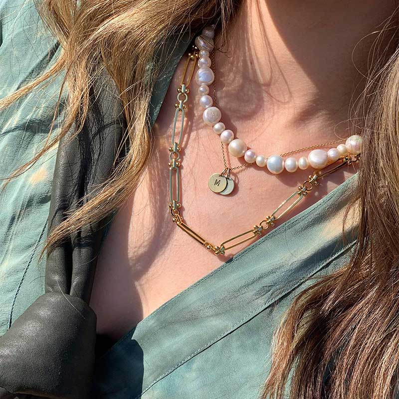 HIPZEN DECO NECKLACE GULD-fra-HIPZEN-hos-J BY J Fashion