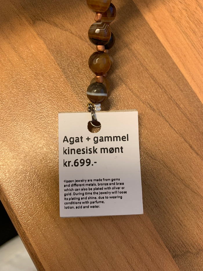 HIPZEN AGAT GLAS PERLE HALSKÆDE BRUN-fra-HIPZEN-hos-J BY J Fashion