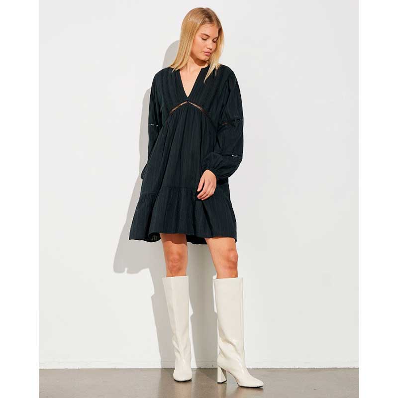 MBYM INGE-M DRESS SORT-fra-MBYM-hos-J BY J Fashion