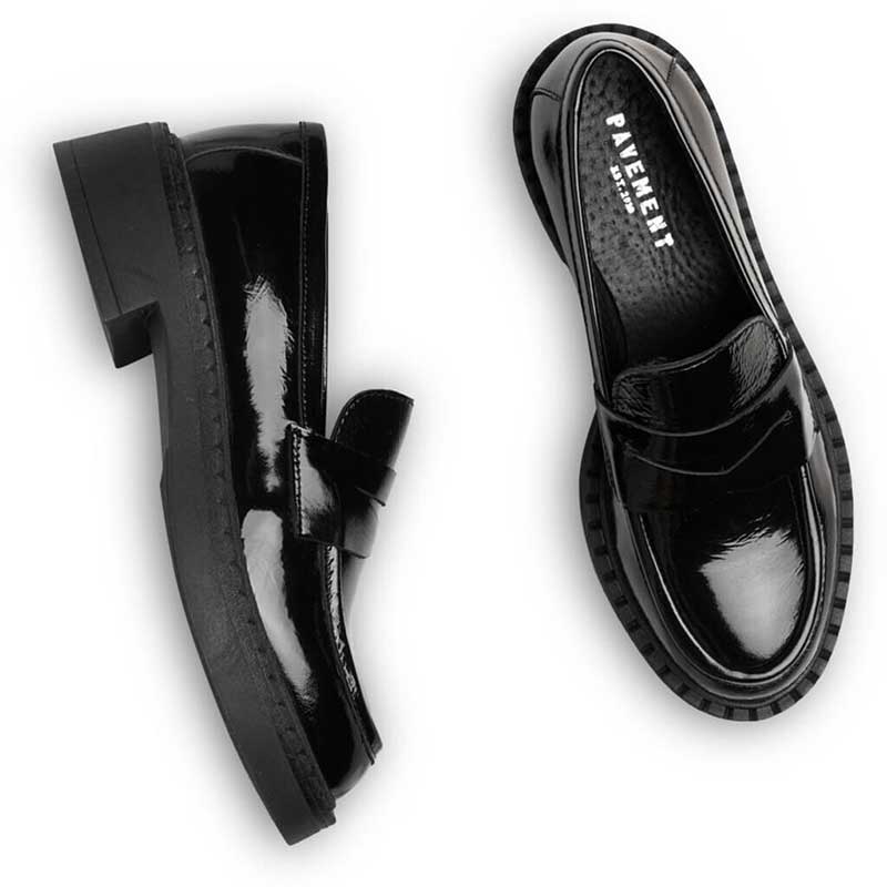 PAVEMENT NAYELI PATENT LOAFERS SORT