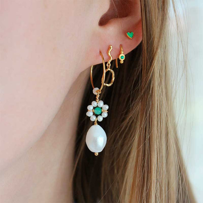 STINE A HEAVENLY FLOWER PEARL HOOP GULD-fra-STINE A-hos-J BY J Fashion