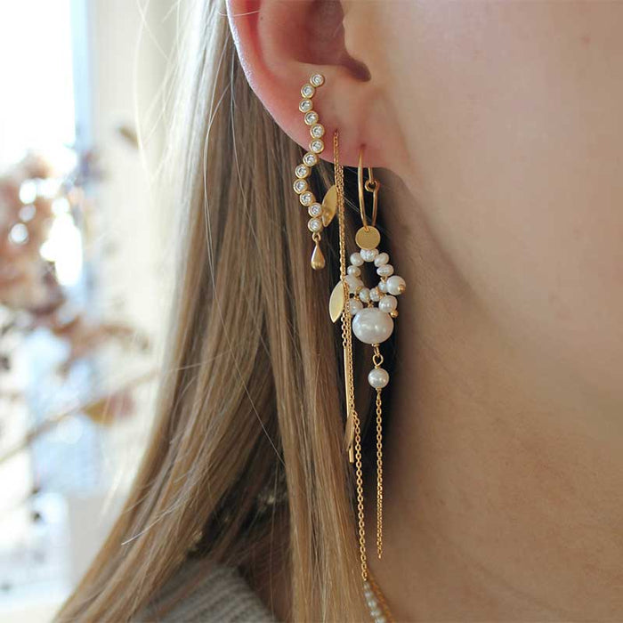 STINE A HEAVENLY PEARL DREAM HOOP GULD-fra-STINE A-hos-J BY J Fashion
