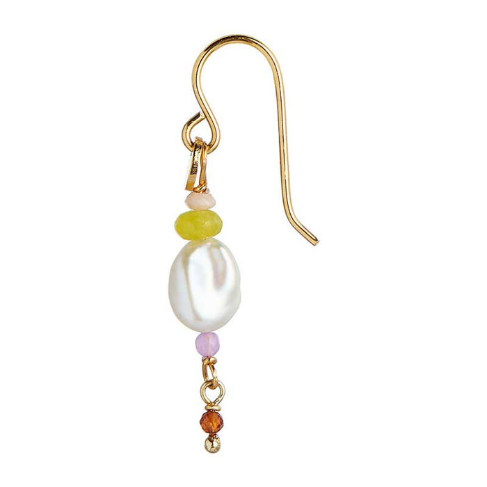 STINE A PETIT BAROQUE PEARL EARRING GULD-fra-STINE A-hos-J BY J Fashion