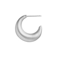 STINE A BIG CROSSANT CREOL EARRING SØLV - J BY J Fashion